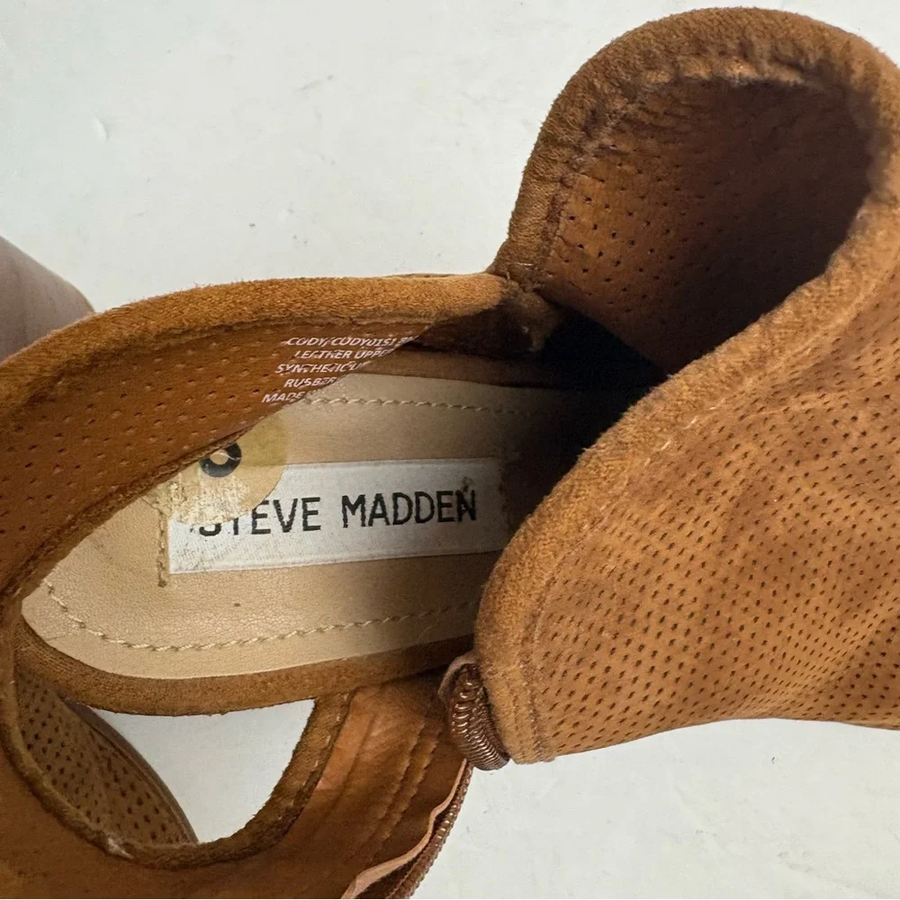 Steve Madden Cody Brown Tan Perforated Peep Toe Booties Heeled Women’s Size 8